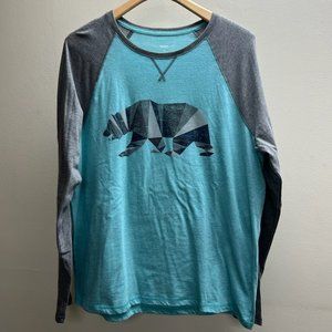 Men's XL long sleeve shirt with bear on the front